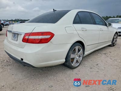Trzecie zdjęcie samochodu z tyłu: 2010 MERCEDES-BENZ E 350 VIN:WDDHF5GB7AA218878 - miniatura