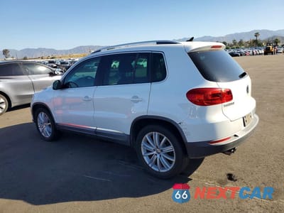 Drugie zdjęcie samochodu z przodu: 2014 VOLKSWAGEN TIGUAN S VIN:WVGAV3AX4EW556248 - miniatura