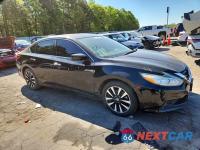 Czwarte zdjęcie samochodu z boku: 2018 NISSAN ALTIMA 2.5 SV VIN:1N4AL3APXJC172423 - miniatura