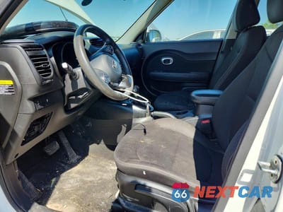 Zdjęcie 7 z 13 samochodu: 2019 KIA SOUL BASE VIN:KNDJN2A29K7917658 - miniatura