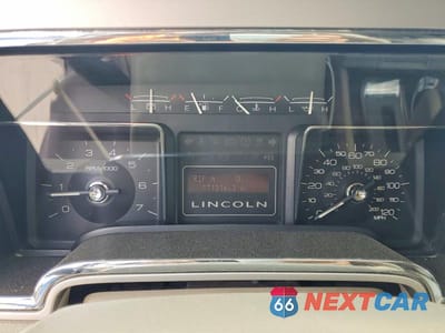 Zdjęcie 9 z 13 samochodu: 2010 LINCOLN NAVIGATOR VIN:5LMJJ2J5XAEJ07481 - miniatura