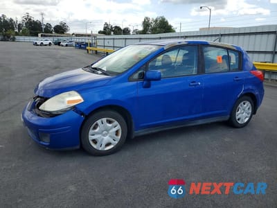 2011 NISSAN VERSA 1.8 S 3N1BC1CP8BL456948 - główne zdjęcie licytacji z USA - miniatura
