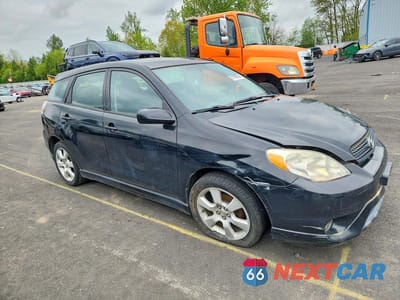 Czwarte zdjęcie samochodu z boku: 2008 TOYOTA COROLLA MATRIX XR VIN:2T1KR32E58C699667 - miniatura