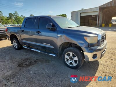Czwarte zdjęcie samochodu z boku: 2008 TOYOTA TUNDRA SR5 VIN:5TFEV54138X058470 - miniatura