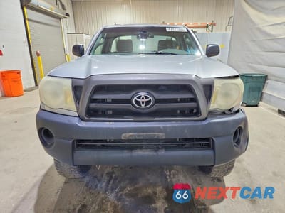 Piąte zdjęcie samochodu w środku: 2005 TOYOTA TACOMA BASE VIN:5TEPX42N25Z008957 - miniatura
