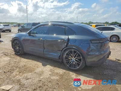 Drugie zdjęcie samochodu z przodu: 2024 PORSCHE MACAN 4 VIN:WP1AA2XA0RL001362 - miniatura