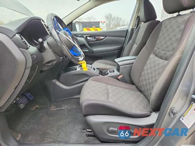 Zdjęcie 7 z 13 samochodu: 2018 NISSAN ROGUE SPORT SV VIN:JN1BJ1CR3JW204492 - miniatura