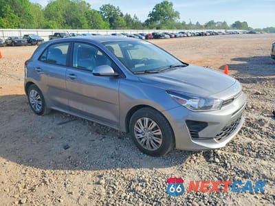 Czwarte zdjęcie samochodu z boku: 2023 KIA RIO S VIN:3KPA25AD6PE627803 - miniatura