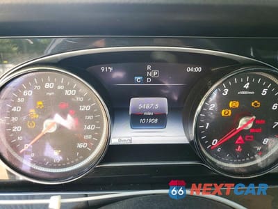 Zdjęcie 9 z 12 samochodu: 2018 MERCEDES-BENZ E 300 VIN:WDDZF4JB9JA366943 - miniatura