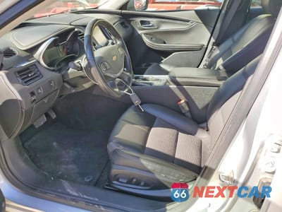 Zdjęcie 7 z 12 samochodu: 2017 CHEVROLET IMPALA LT VIN:2G1105S38H9184199 - miniatura
