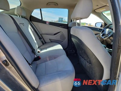 Zdjęcie 10 z 12 samochodu: 2013 KIA OPTIMA LX VIN:5XXGM4A75DG099781 - miniatura