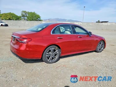Trzecie zdjęcie samochodu z tyłu: 2021 MERCEDES-BENZ E 350 VIN:W1KZF8DB4MA878956 - miniatura