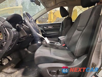 Zdjęcie 7 z 14 samochodu: 2017 NISSAN ROGUE SV VIN:KNMAT2MV3HP535839 - miniatura