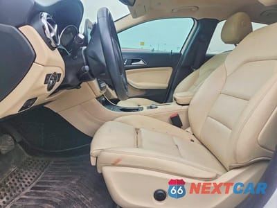 Zdjęcie 7 z 13 samochodu: 2019 MERCEDES-BENZ GLA 250 VIN:WDCTG4EB3KU016631 - miniatura