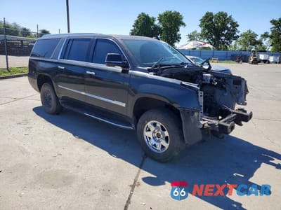 Czwarte zdjęcie samochodu z boku: 2020 CADILLAC ESCALADE ESV LUXURY VIN:1GYS4HKJ8LR188522 - miniatura