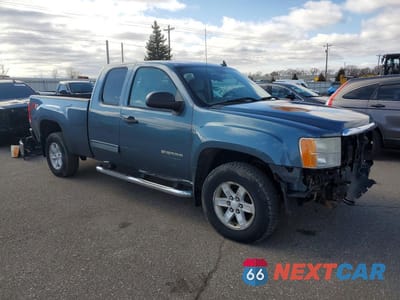 Czwarte zdjęcie samochodu z boku: 2011 GMC SIERRA K1500 SLE VIN:1GTR2VE32BZ287891 - miniatura