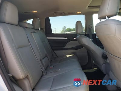 Zdjęcie 11 z 13 samochodu: 2018 TOYOTA HIGHLANDER XLE VIN:5TDJZRFH4JS528974 - miniatura