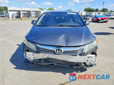 Piąte zdjęcie samochodu w środku: 2012 HONDA CIVIC LX VIN:2HGFB2F57CH330061 - miniatura