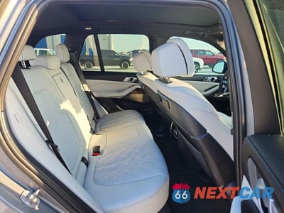 Zdjęcie 10 z 12 samochodu: 2025 BMW X5 XDRIVE40I VIN:5UX23EU01S9Y95373 - miniatura