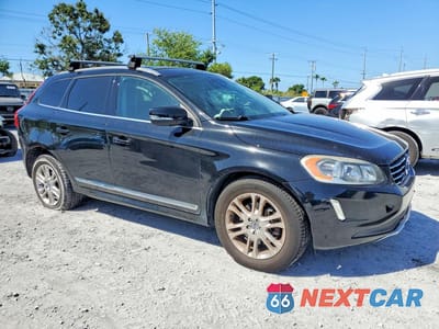 Czwarte zdjęcie samochodu z boku: 2015 VOLVO XC60 T5 PREMIER+ VIN:YV440MDC8F2589449 - miniatura