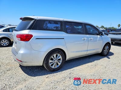 Trzecie zdjęcie samochodu z tyłu: 2016 KIA SEDONA L VIN:KNDMA5C18G6120510 - miniatura