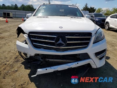 Piąte zdjęcie samochodu w środku: 2014 MERCEDES-BENZ ML 350 4MATIC VIN:4JGDA5HB5EA302043 - miniatura