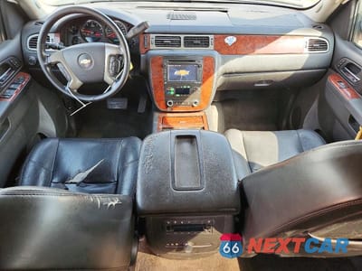 Zdjęcie 8 z 13 samochodu: 2013 CHEVROLET SUBURBAN K1500 LTZ VIN:1GNSKKE7XDR305406 - miniatura