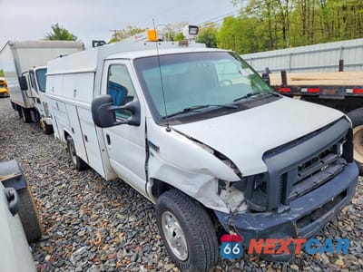 Czwarte zdjęcie samochodu z boku: 2014 FORD ECONOLINE E350 SUPER DUTY CUTAWAY VAN VIN:1FDWE3FL8EDA67424 - miniatura