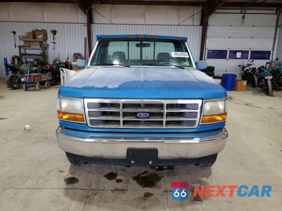 Piąte zdjęcie samochodu w środku: 1995 FORD F150 VIN:1FTEF14Y1SNA60921 - miniatura