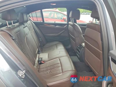 Zdjęcie 10 z 12 samochodu: 2018 BMW M550XI VIN:WBAJB9C58JB035026 - miniatura