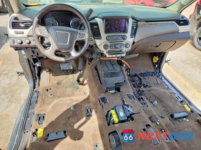 Zdjęcie 8 z 13 samochodu: 2015 GMC YUKON DENALI VIN:1GKS2CKJ7FR227222 - miniatura