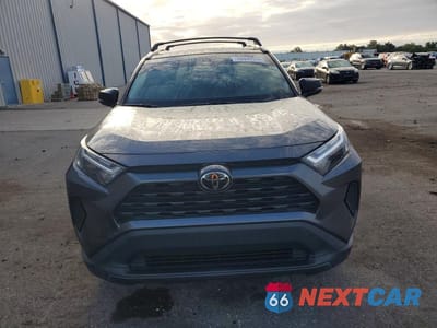 Piąte zdjęcie samochodu w środku: 2022 TOYOTA RAV4 XLE VIN:2T3P1RFV0NC288884 - miniatura