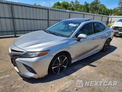 2018 TOYOTA CAMRY XSE 4T1B61HK6JU056808 - główne zdjęcie licytacji z USA - miniatura