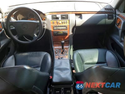 Zdjęcie 8 z 11 samochodu: 1999 MERCEDES-BENZ E 320 VIN:WDBJF65H7XA720354 - miniatura