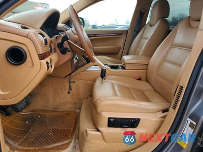 Zdjęcie 7 z 13 samochodu: 2008 PORSCHE CAYENNE VIN:WP1AA29P08LA05074 - miniatura