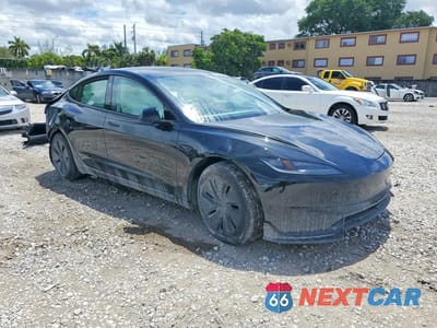 Czwarte zdjęcie samochodu z boku: 2025 TESLA MODEL 3 VIN:5YJ3E1EA8SF981382 - miniatura
