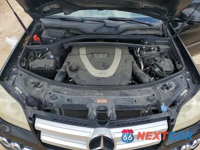 Zdjęcie 12 z 13 samochodu: 2011 MERCEDES-BENZ GL 450 4MATIC VIN:4JGBF7BE6BA640781 - miniatura