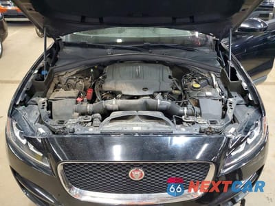 Zdjęcie 12 z 13 samochodu: 2017 JAGUAR F-PACE PREMIUM VIN:SADCJ2BVXHA880147 - miniatura