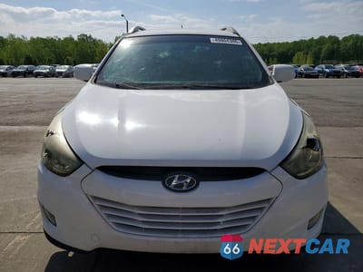 Piąte zdjęcie samochodu w środku: 2015 HYUNDAI TUCSON SE VIN:KM8JU3AGXFU059785 - miniatura