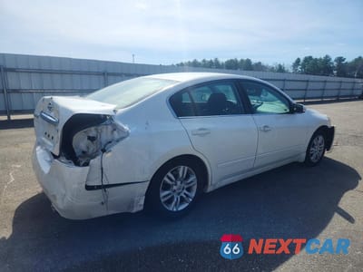 Trzecie zdjęcie samochodu z tyłu: 2011 NISSAN ALTIMA 2.5 VIN:1N4AL2AP2BN474935 - miniatura