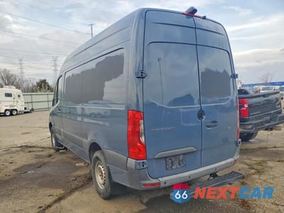 Drugie zdjęcie samochodu z przodu: 2019 MERCEDES BENZ SPRINTER 2500 DELIVERY VAN VIN:WD4PF0CD3KT003932 - miniatura
