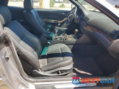 Zdjęcie 7 z 11 samochodu: 2004 BMW 325 VIN:WBABW33404PL33607 - miniatura