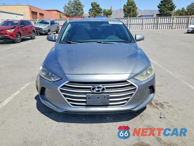 Piąte zdjęcie samochodu w środku: 2018 HYUNDAI ELANTRA SEL VIN:KMHD84LF2JU537346 - miniatura