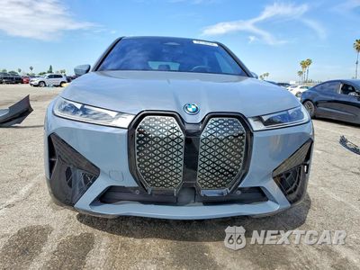 Piąte zdjęcie samochodu w środku: 2024 BMW IX XDRIVE50 VIN:WB523CF04RCR06118 - miniatura