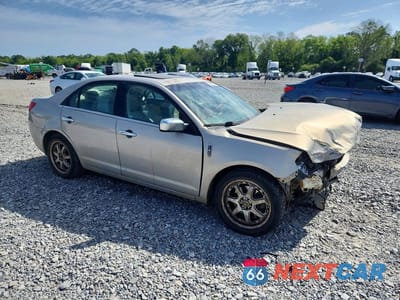 Czwarte zdjęcie samochodu z boku: 2010 LINCOLN MKZ VIN:3LNHL2GC9AR643482 - miniatura