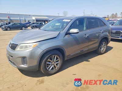 2014 KIA SORENTO LX 5XYKT3A64EG506775 - główne zdjęcie licytacji z USA - miniatura