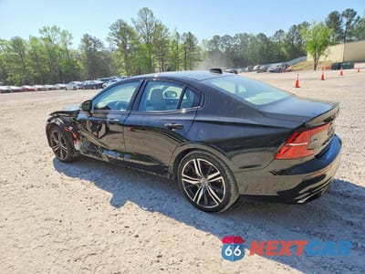 Drugie zdjęcie samochodu z przodu: 2022 VOLVO S60 T8 RECHARGE R-DESIGN EXPRESSIO VIN:7JRH60FZ8NG192758 - miniatura