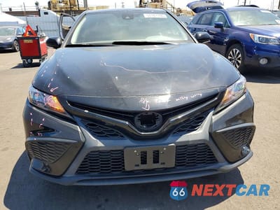 Piąte zdjęcie samochodu w środku: 2024 TOYOTA CAMRY HYBRID SE NIGHTSHADE VIN:4T1T31AK4RU062609 - miniatura