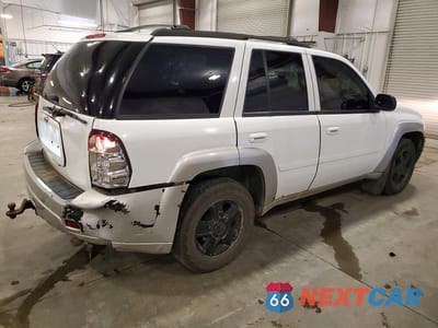 Trzecie zdjęcie samochodu z tyłu: 2006 CHEVROLET TRAILBLAZER LS VIN:1GNDT13S062222179 - miniatura