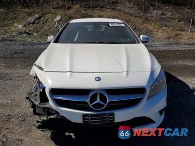 Piąte zdjęcie samochodu w środku: 2015 MERCEDES-BENZ CLA 250 VIN:WDDSJ4EBXFN236292 - miniatura